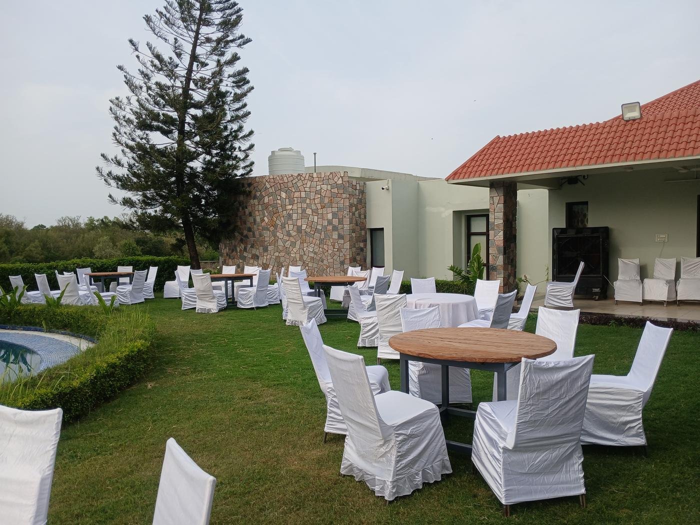 Lawn seating
